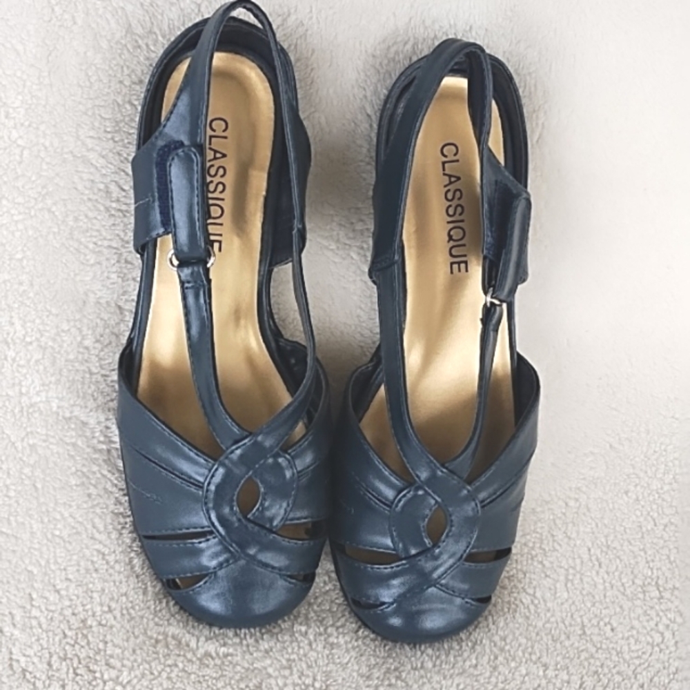 NWOT Rina" Fishermen closed Toe Slingbacks Sandals by Classique, size 6.5